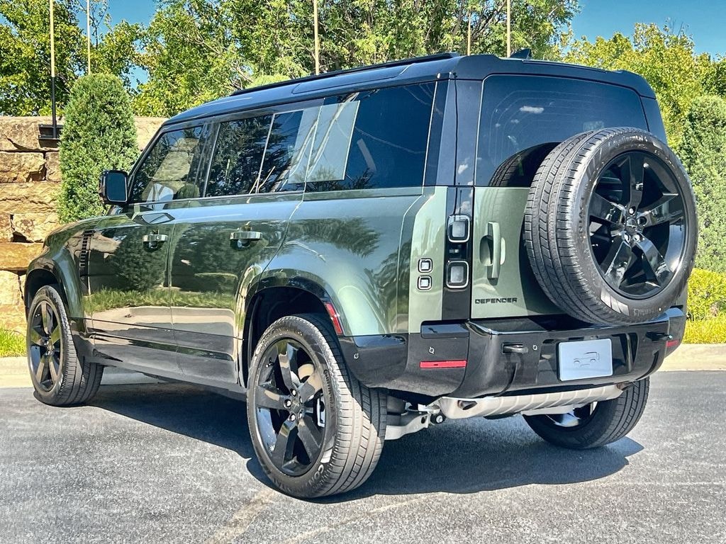 New 2026 Land Rover Defender 110 400PS X-Dynamic SE SUV