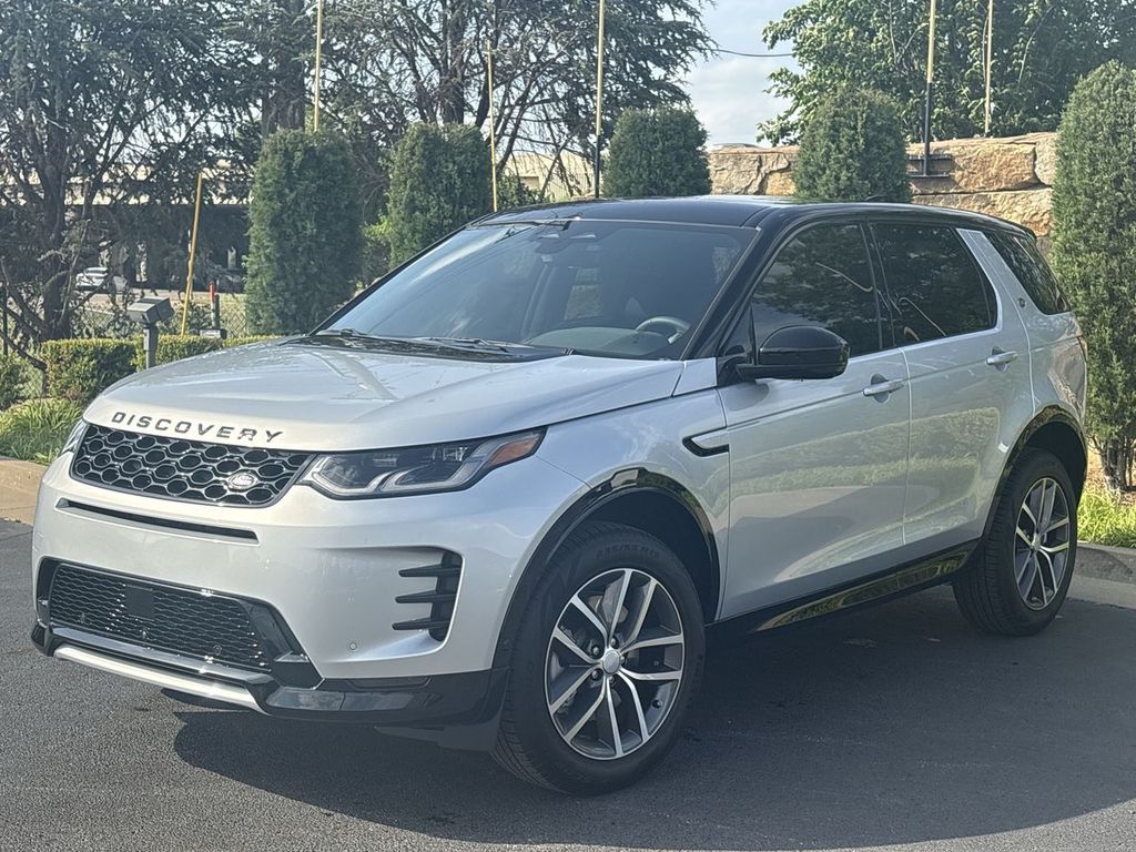 2026 Land Rover Discovery Sport 2.0 Landmark Edition's photo