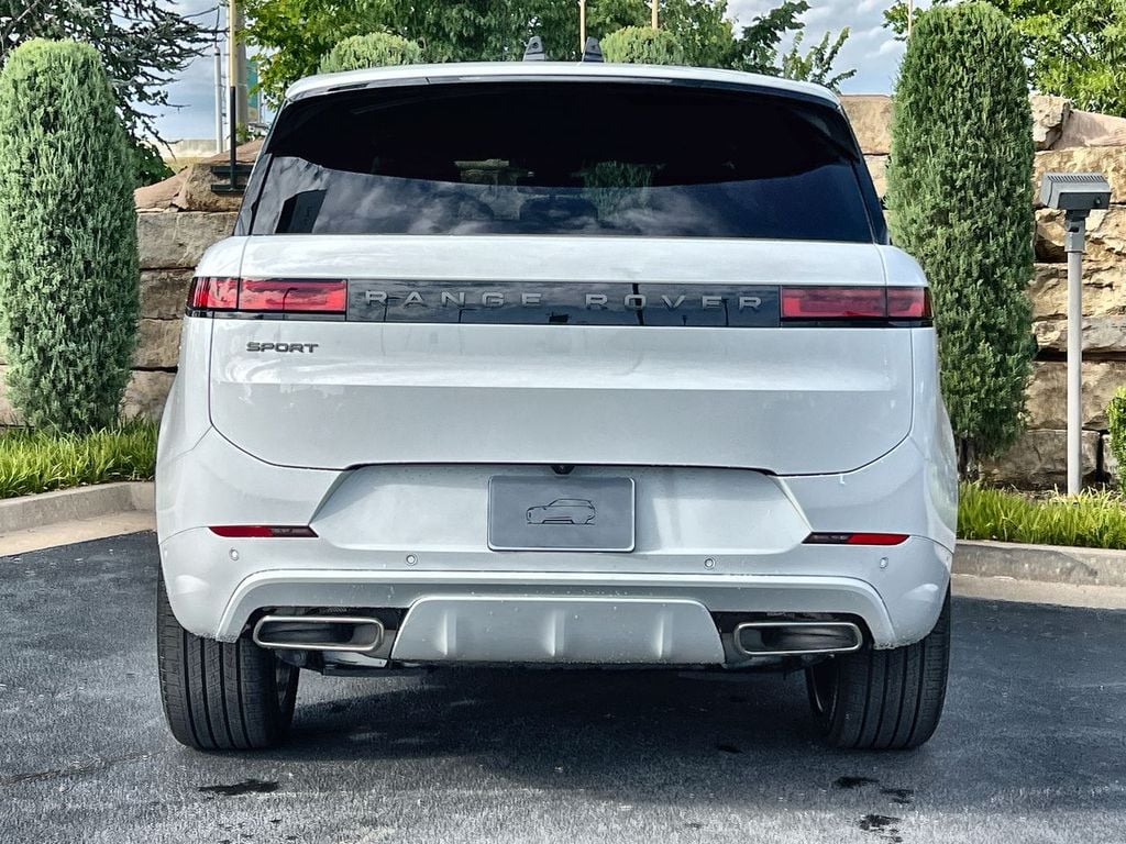 New 2026 Land Rover Range Rover Sport Dynamic SE SUV
