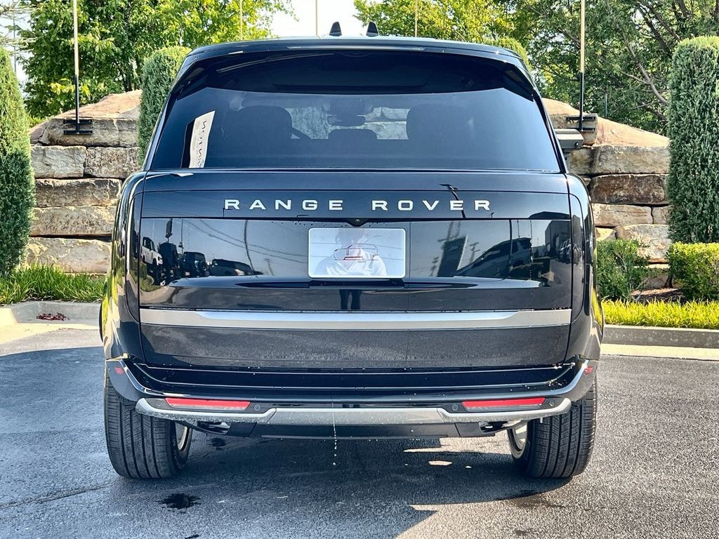 New 2027 Land Rover Range Rover SE 400PS Auto SUV