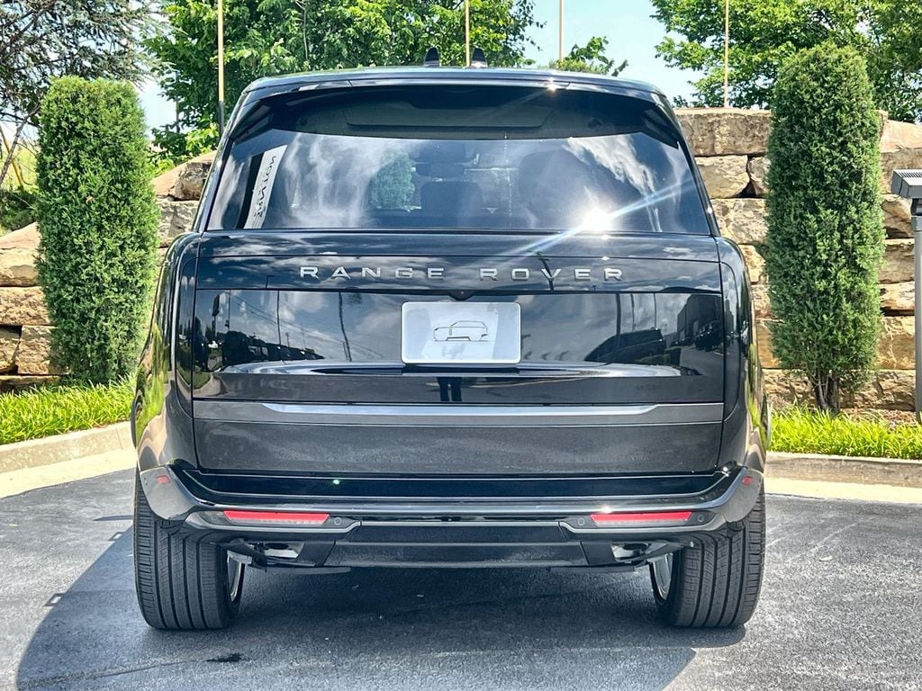 New 2026 Land Rover Range Rover SE SUV