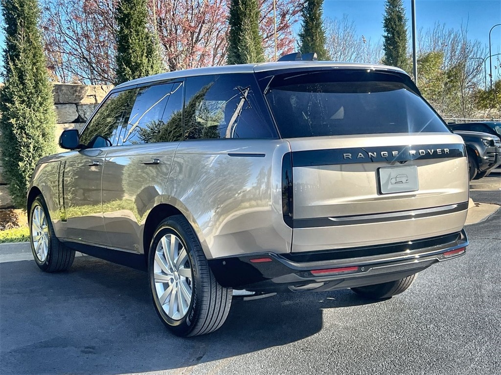 New 2025 Land Rover Range Rover SE SUV