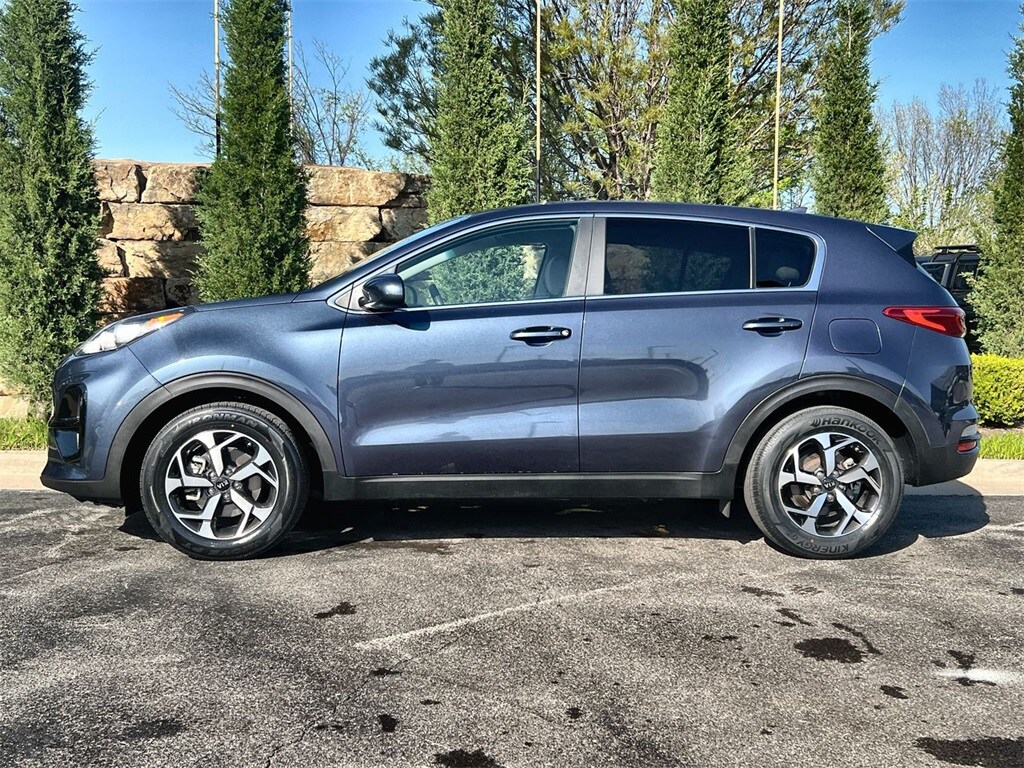 2022 Kia Sportage LX photo 2