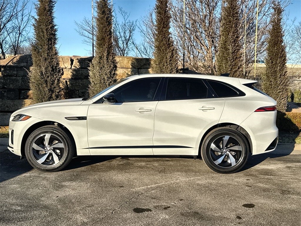 2025 Jaguar F-PACE P250 R-Sport photo 2