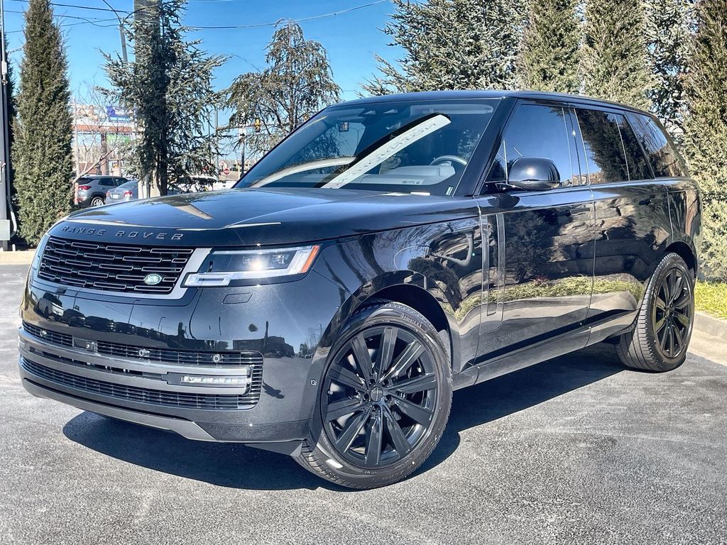2026 Land Rover Range Rover SE 400PS