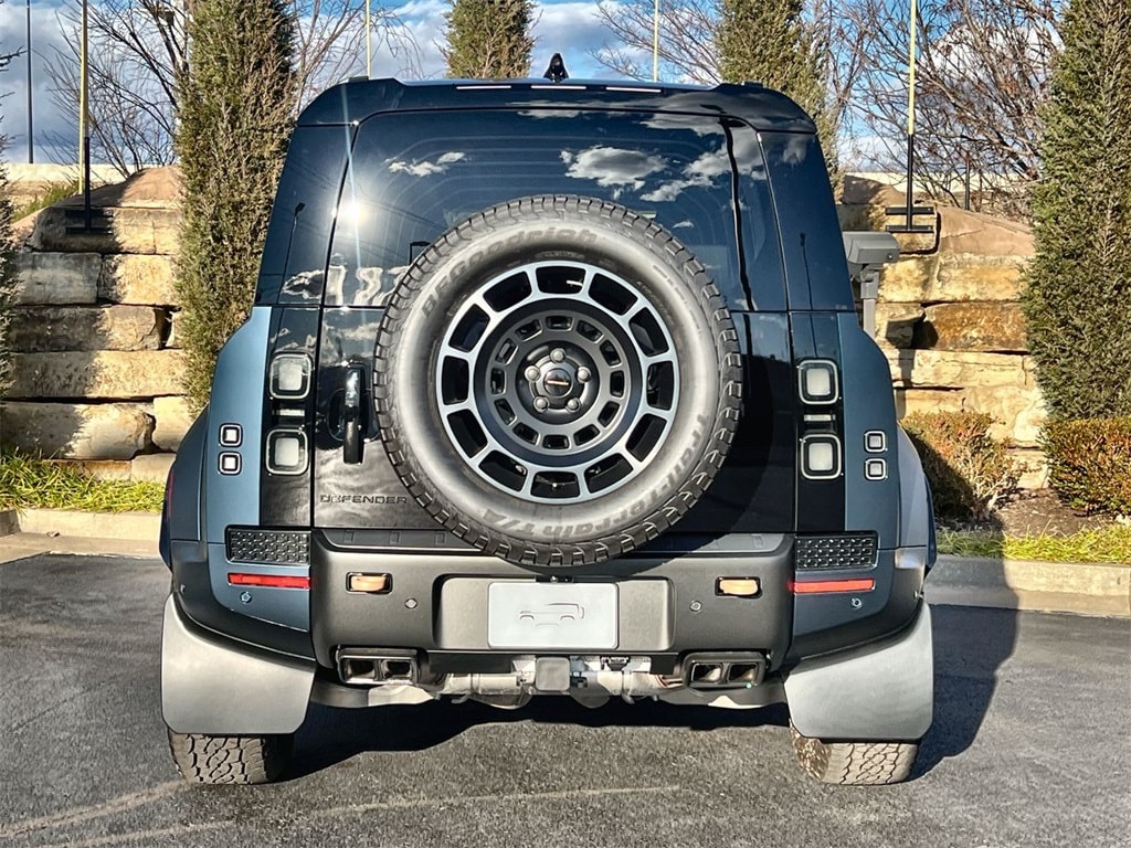 New 2026 Land Rover Defender 110 Octa 635PS SUV