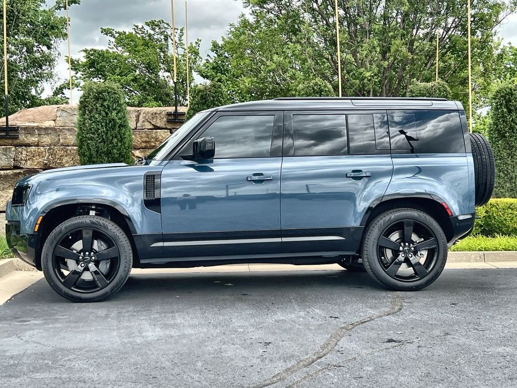 New 2026 Land Rover Defender 110 400PS X-Dynamic SE SUV
