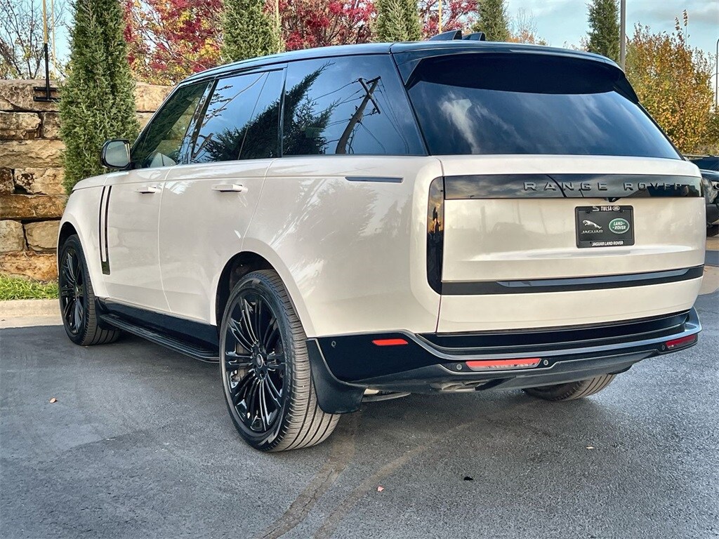 2024 Land Rover Range Rover Autobiography photo 2