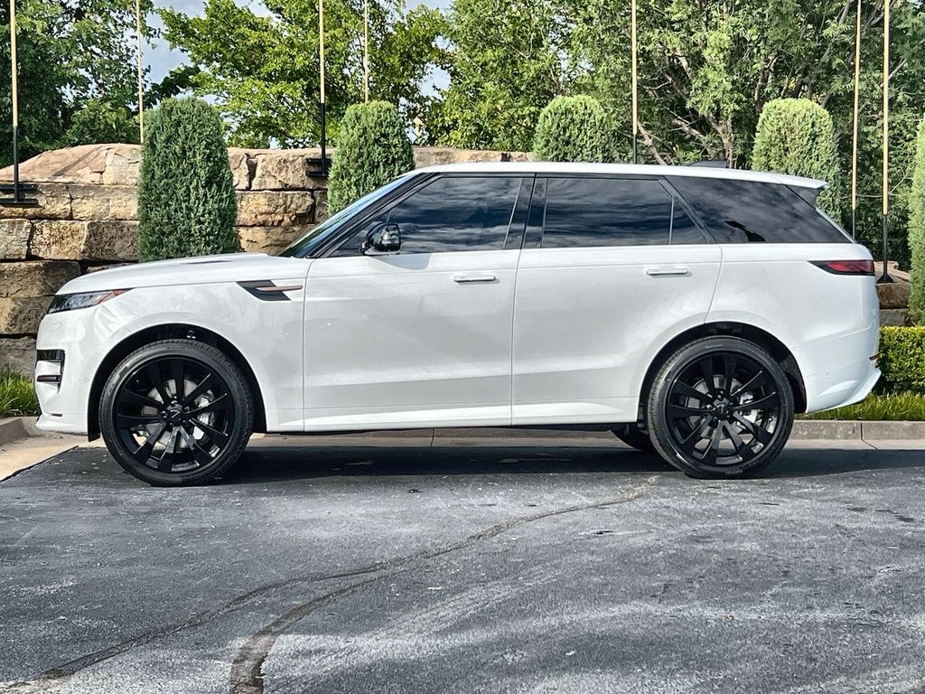 New 2026 Land Rover Range Rover Sport Dynamic SE SUV
