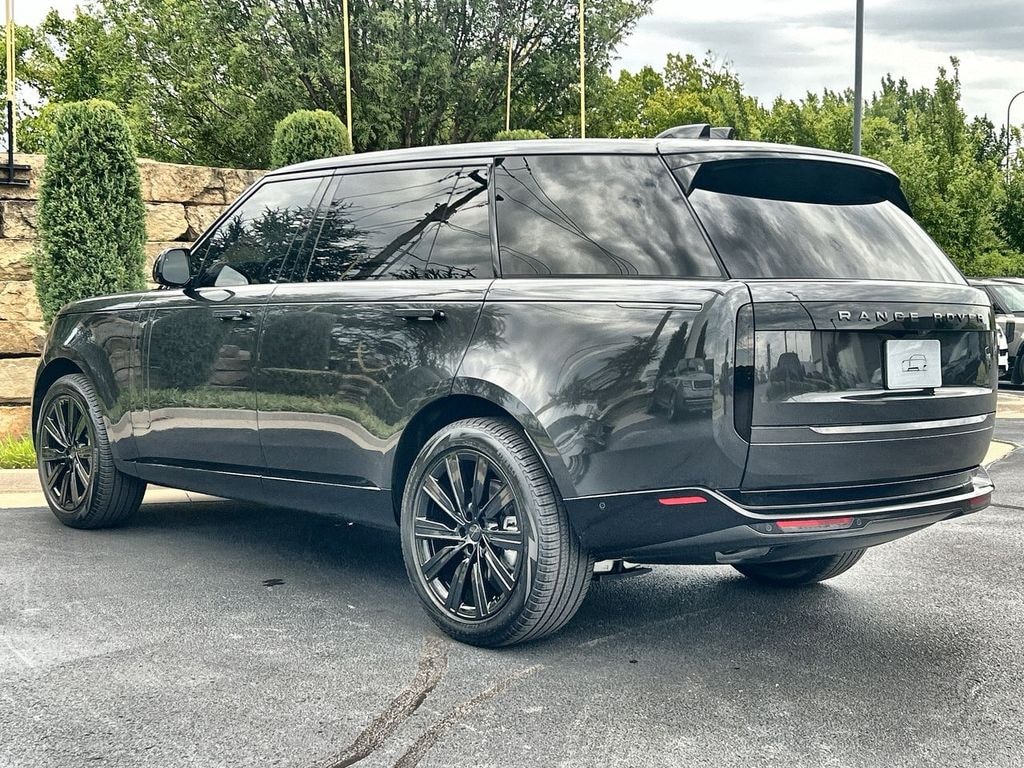 New 2026 Land Rover Range Rover SE SUV