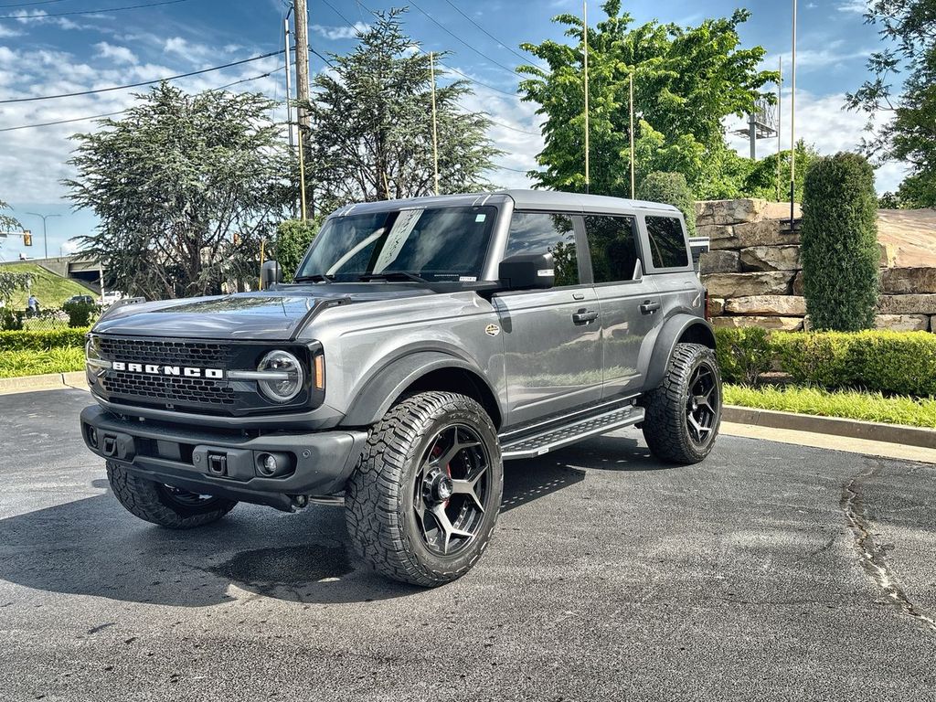 2023 Ford Bronco Wildtrak 4x4's photo