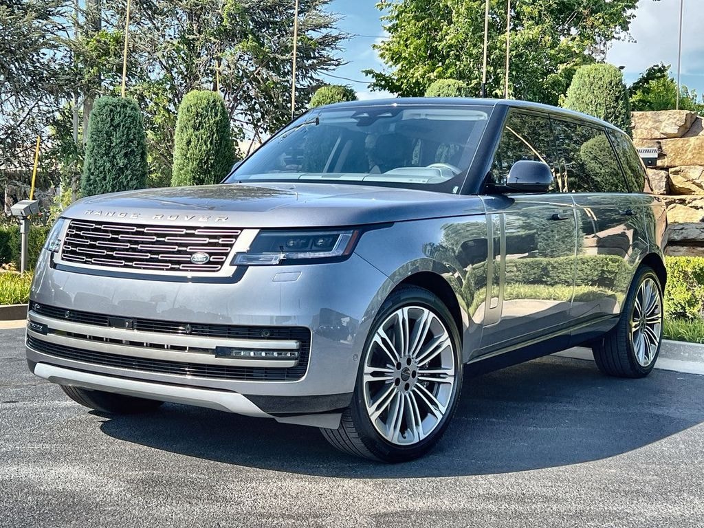 New 2026 Land Rover Range Rover SE SUV