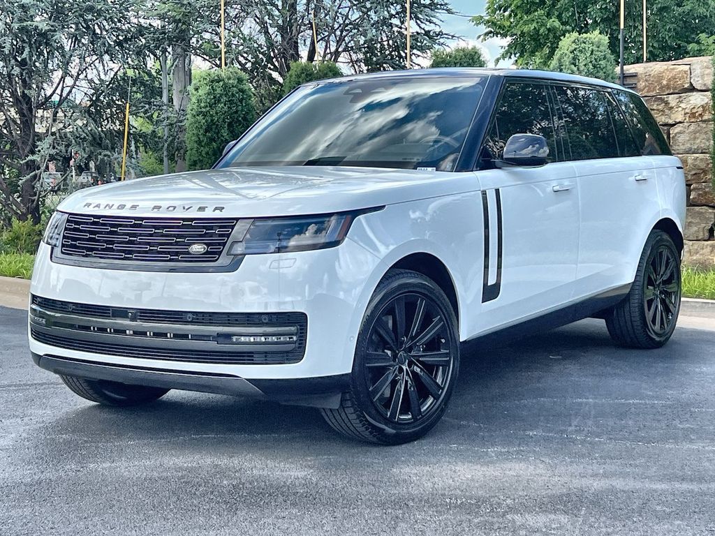 2026 Land Rover Range Rover 3.0 SE LWB 7's photo