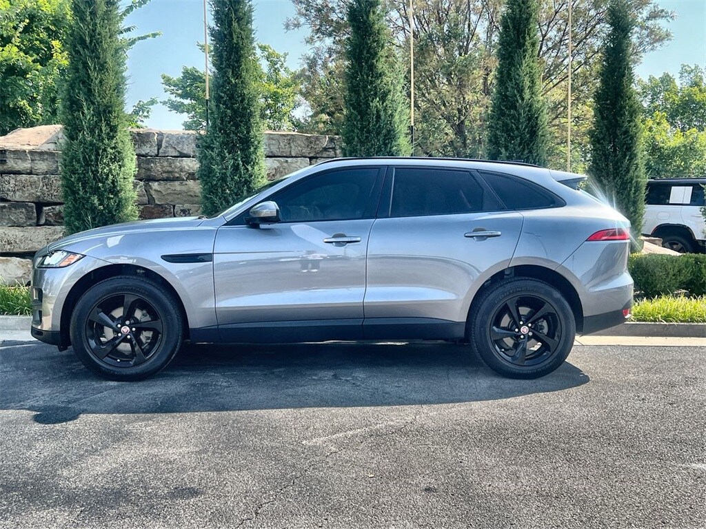 2020 Jaguar F-PACE Premium photo 2