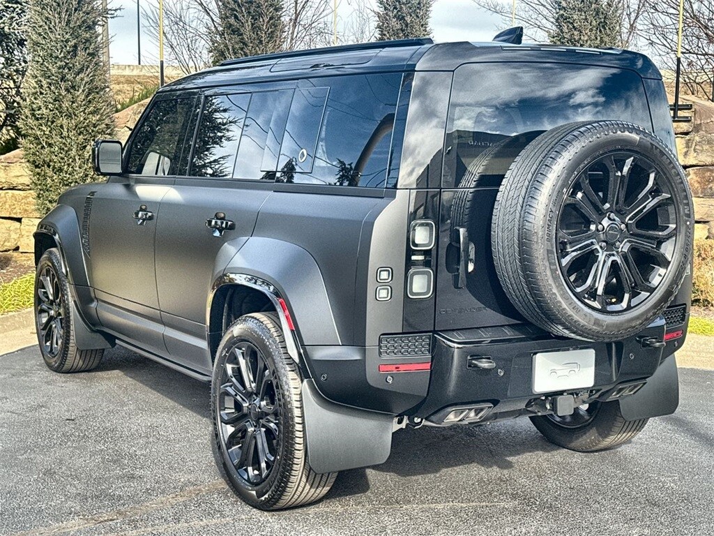 New 2026 Land Rover Defender 110 Octa Black Octa Black Edition 635PS SUV