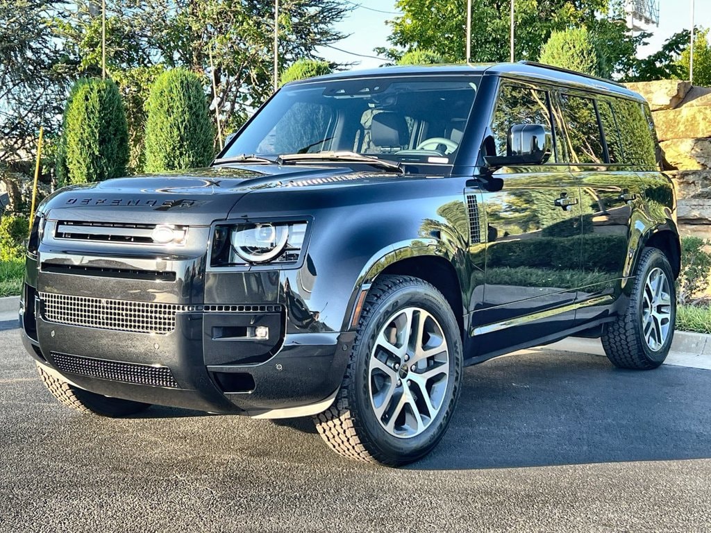 2026 Land Rover Defender 110 SUV 