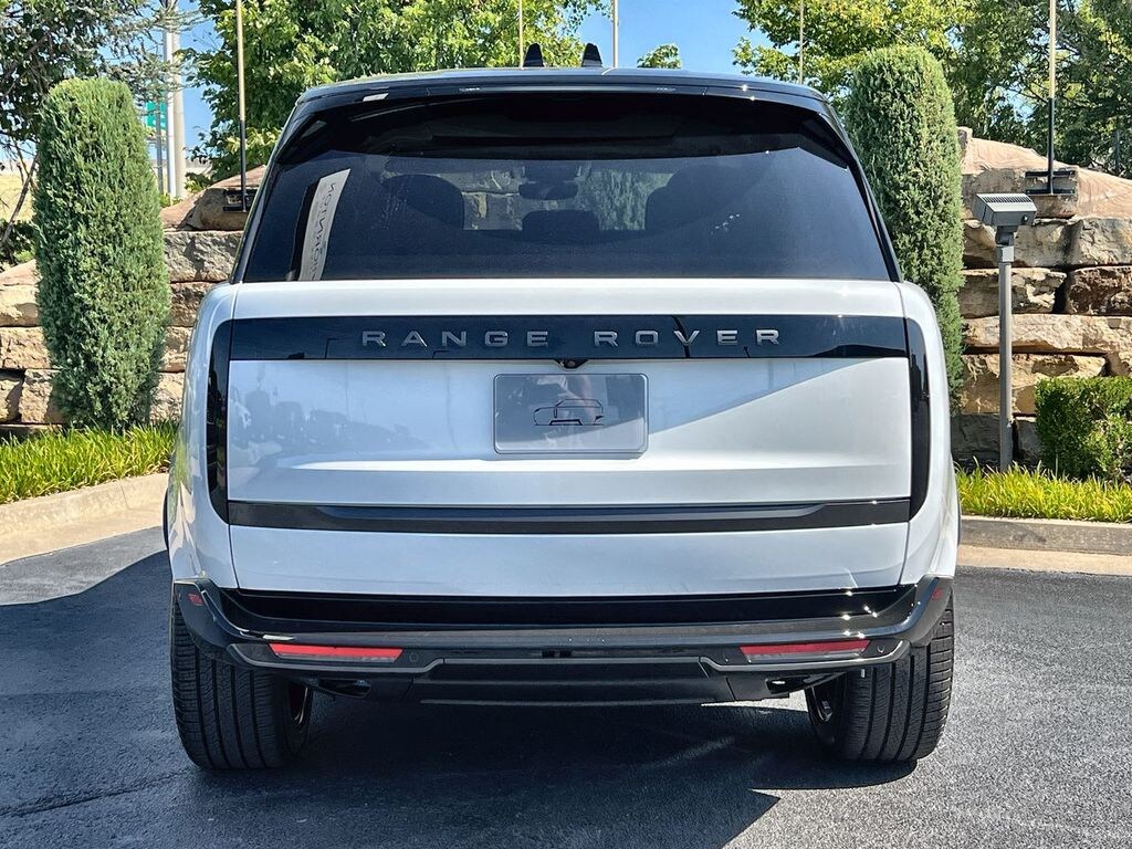 New 2027 Land Rover Range Rover SE SUV