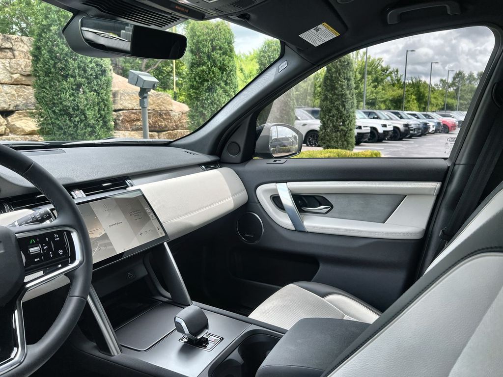 2026 Land Rover Discovery Sport Landmark - Photo 13