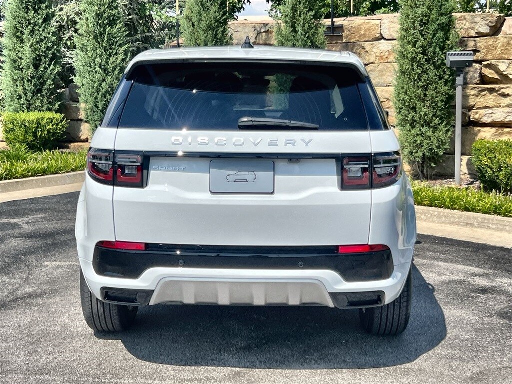 2025 Land Rover Discovery Sport S photo 3