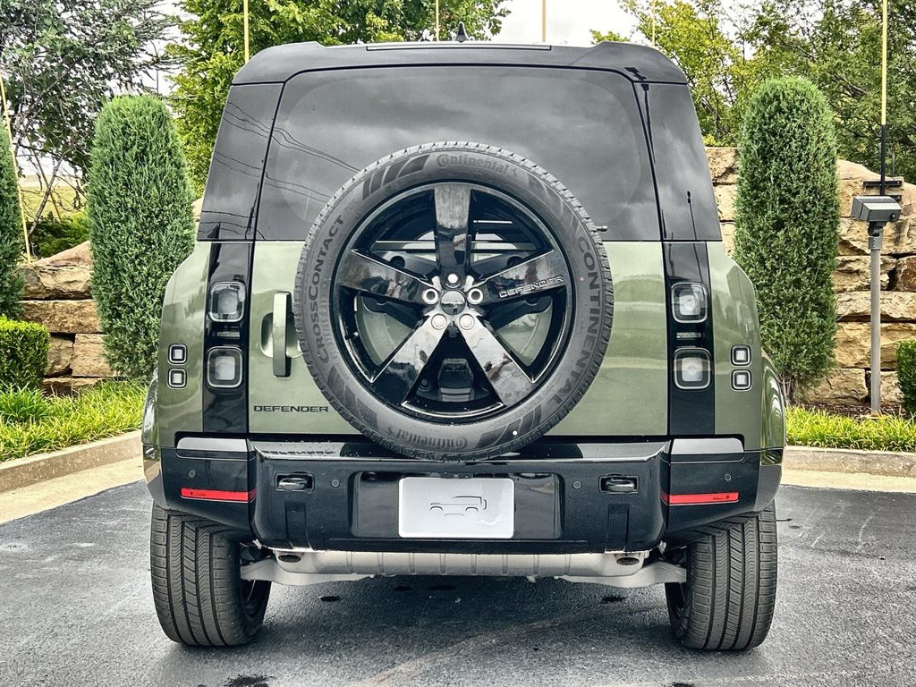 New 2026 Land Rover Defender 110 400PS X-Dynamic SE SUV
