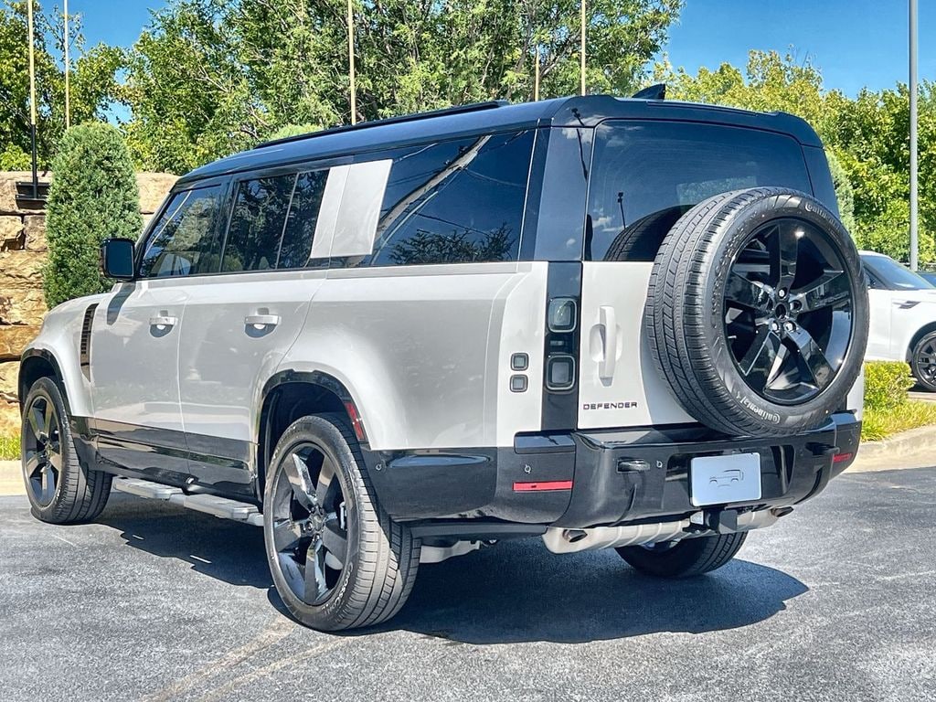 New 2026 Land Rover Defender 130 400PS X-Dynamic SE SUV