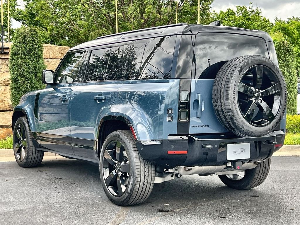 New 2026 Land Rover Defender 110 400PS X-Dynamic SE SUV