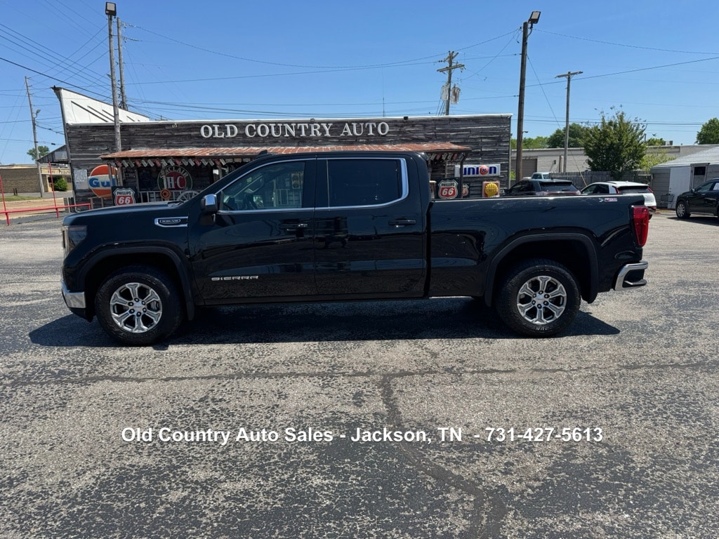 2023 GMC Sierra 4WD Crew Cab Short Box SLE's photo