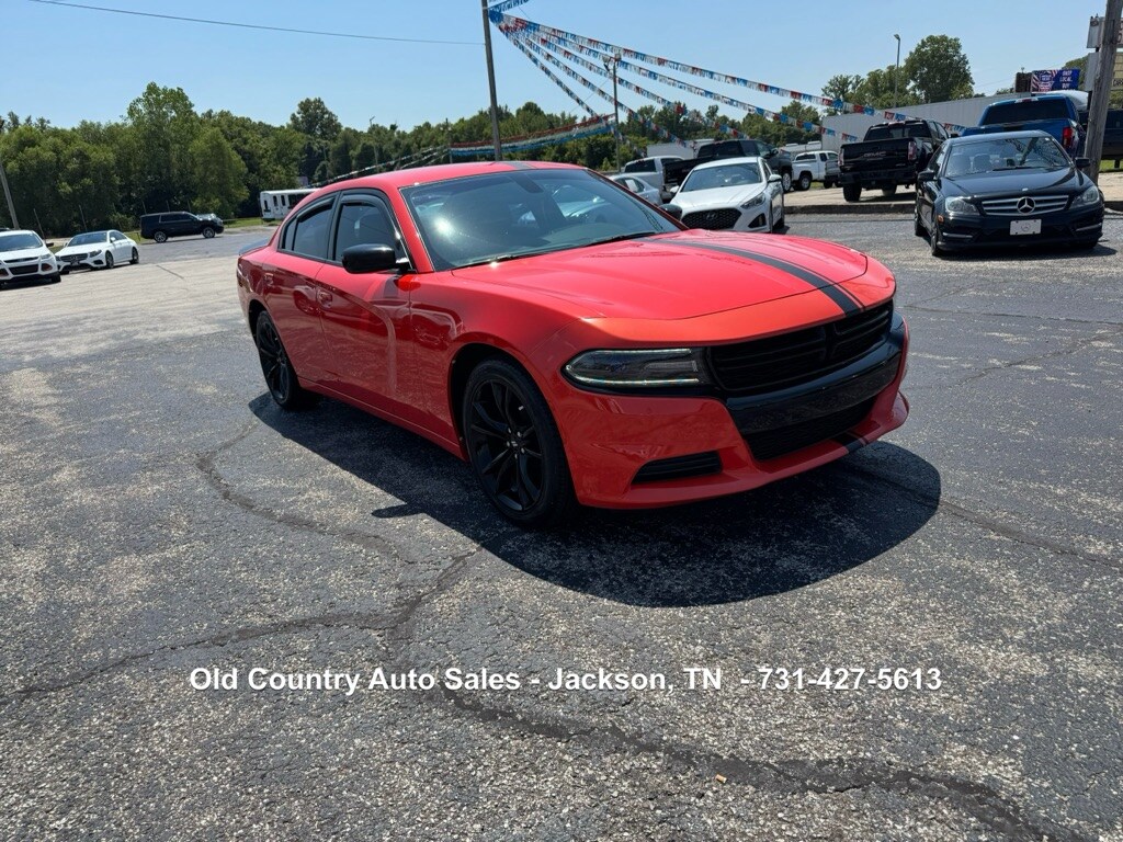 2017 Dodge Charger SE photo 3