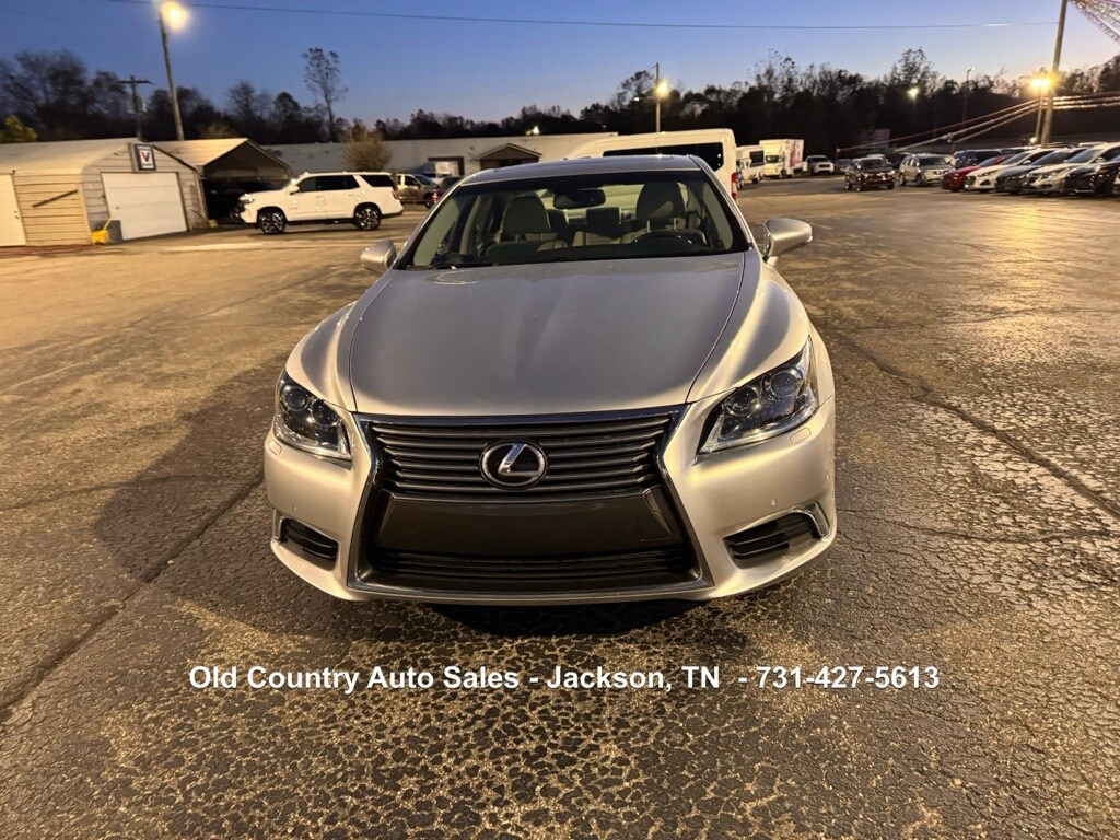 2014 Lexus LS 460 photo 3