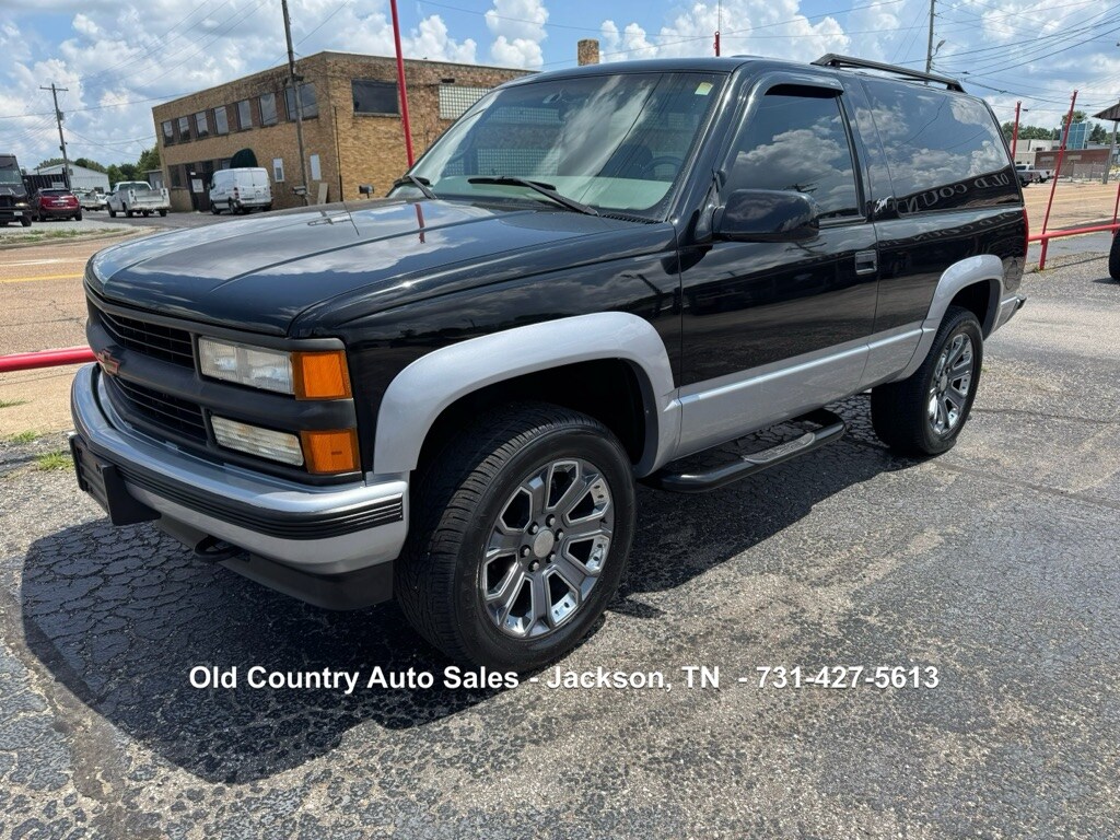 1997 Chevrolet Tahoe photo 2