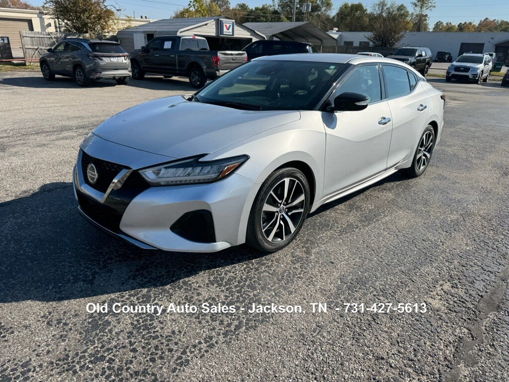 2021 Nissan Maxima SV photo 2