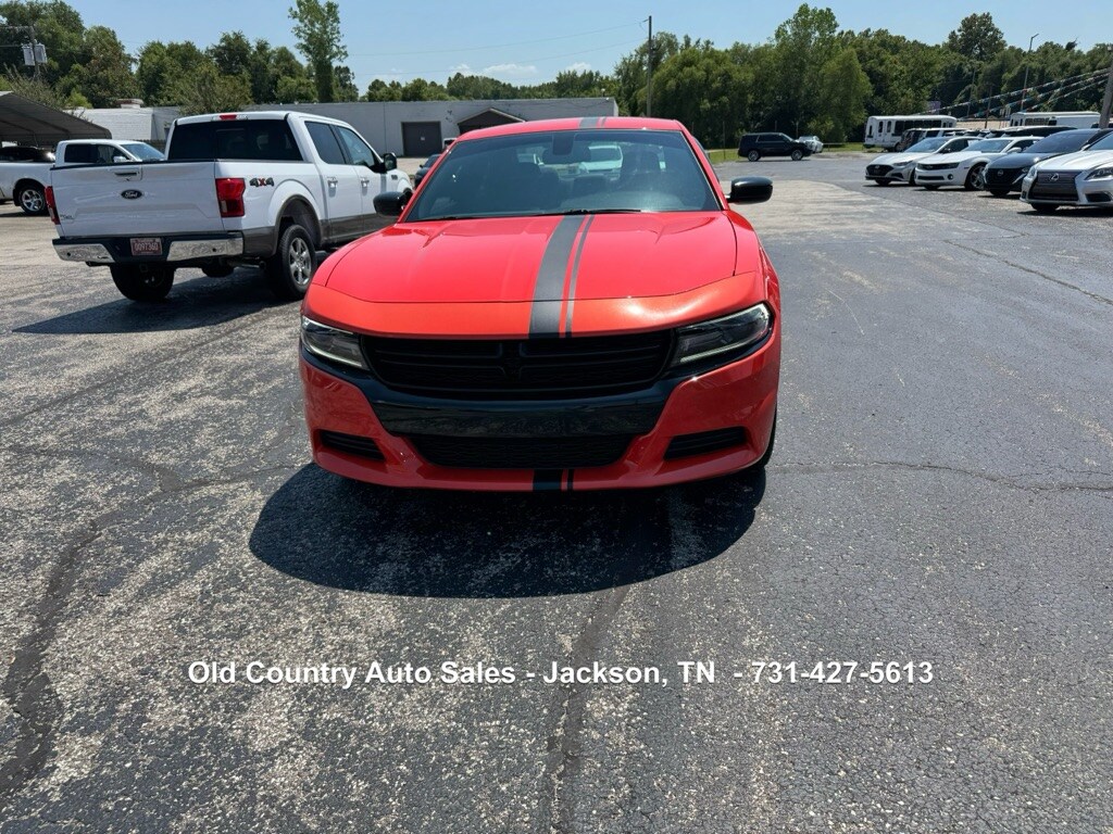 2017 Dodge Charger SE photo 2