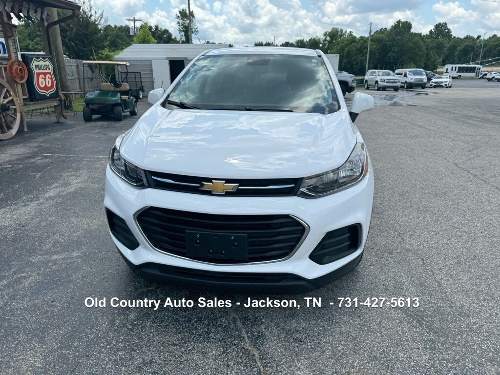 2020 Chevrolet Trax LS photo 3