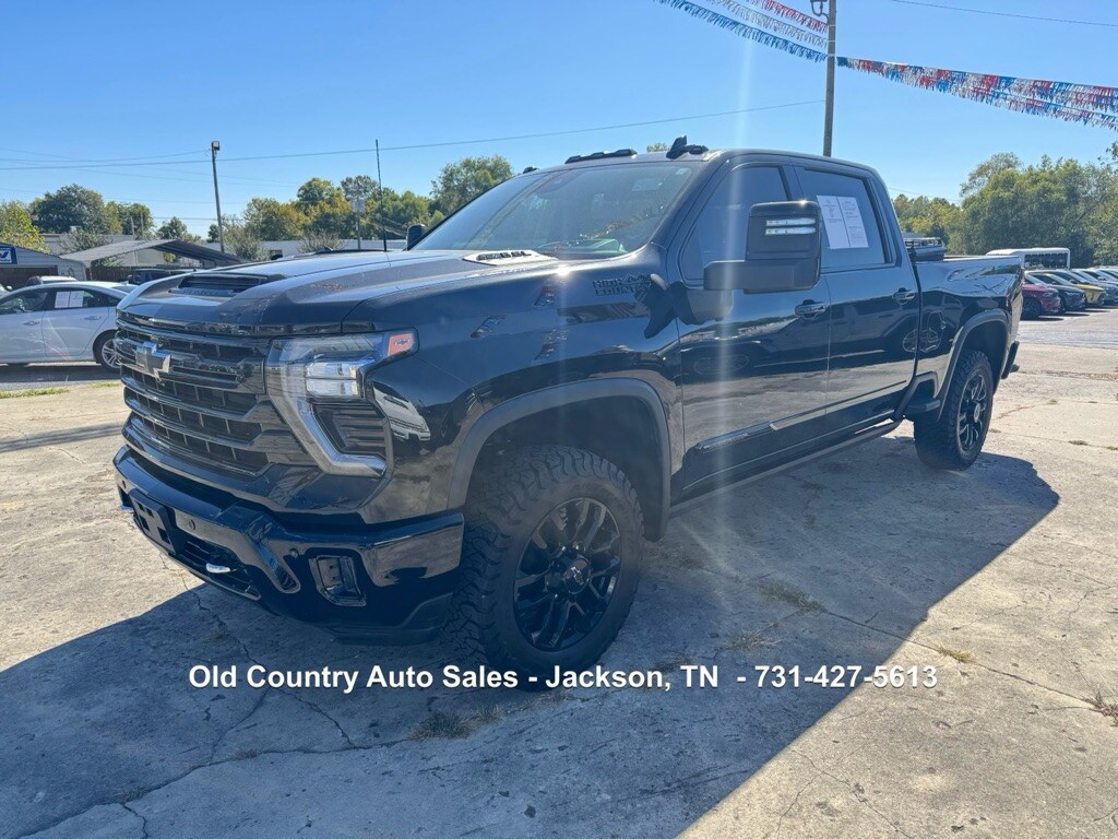 2025 Chevrolet Silverado 2500HD High Country photo 2