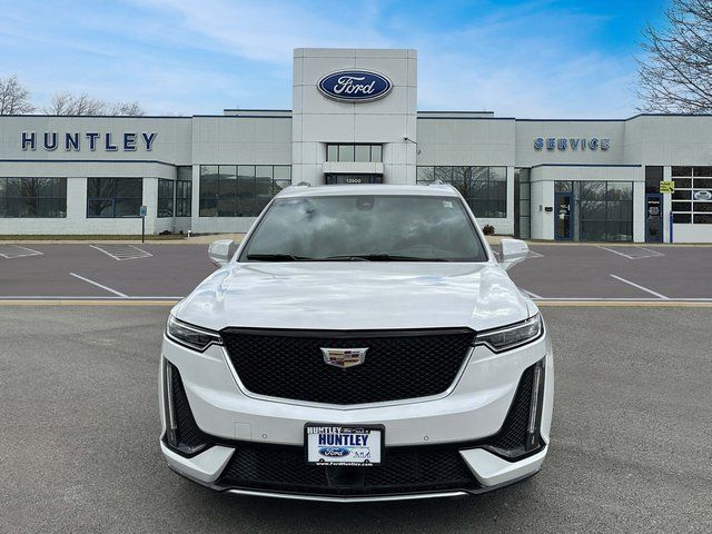 2022 Cadillac XT6 Sport photo 2
