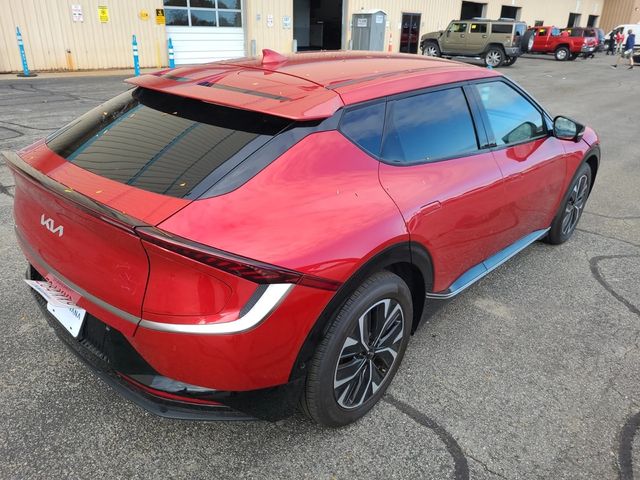 2022 Kia EV6 Wind photo 3