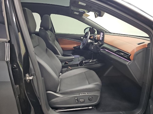 Used 2022 Volkswagen ID.4 PRO S with VIN WVGUNPE26NP060011 for sale in Skokie, IL