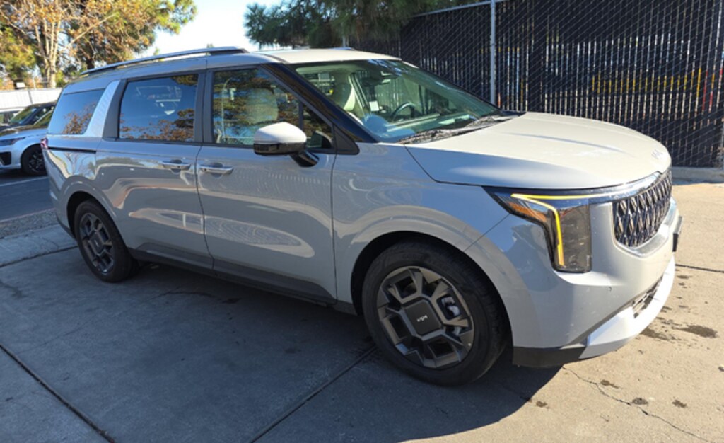 Used 2025 Kia Carnival Hybrid EX Van Passenger Van