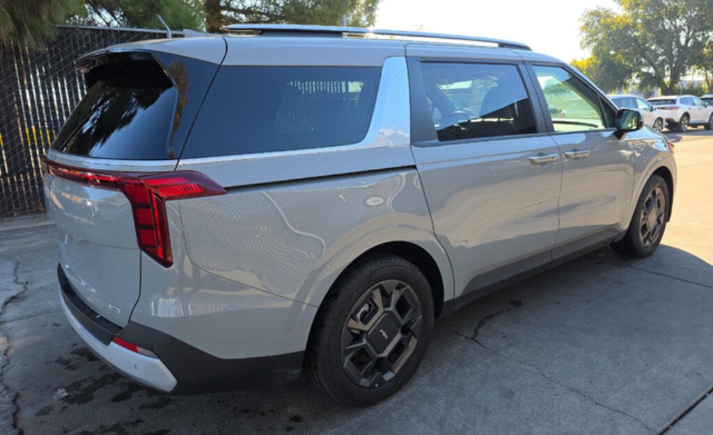 Used 2025 Kia Carnival Hybrid EX Van Passenger Van