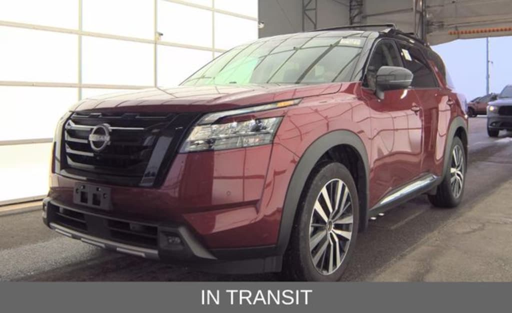 Used 2023 Nissan Pathfinder Platinum SUV