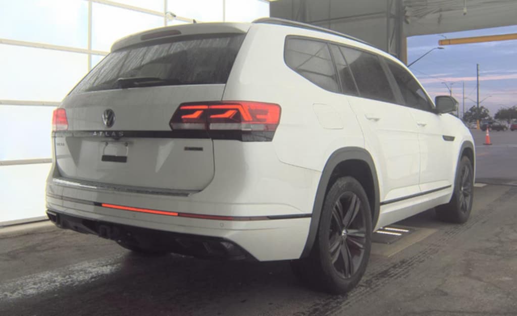 Used 2022 Volkswagen Atlas 3.6L V6 SEL R-Line SUV