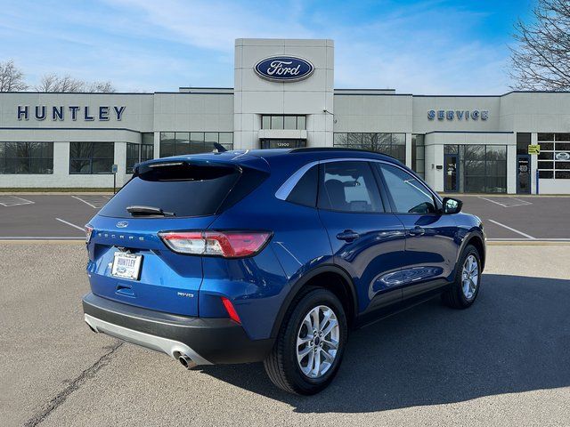 2022 Ford Escape SE photo 2