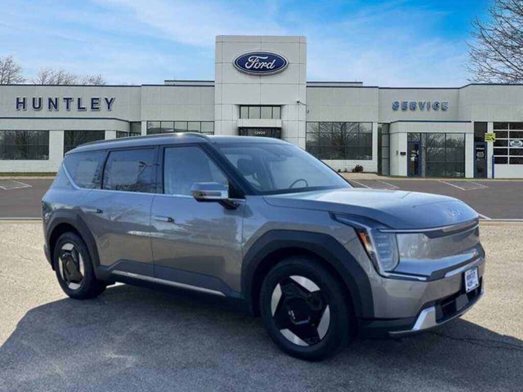 Used 2024 Kia EV9 Wind SUV