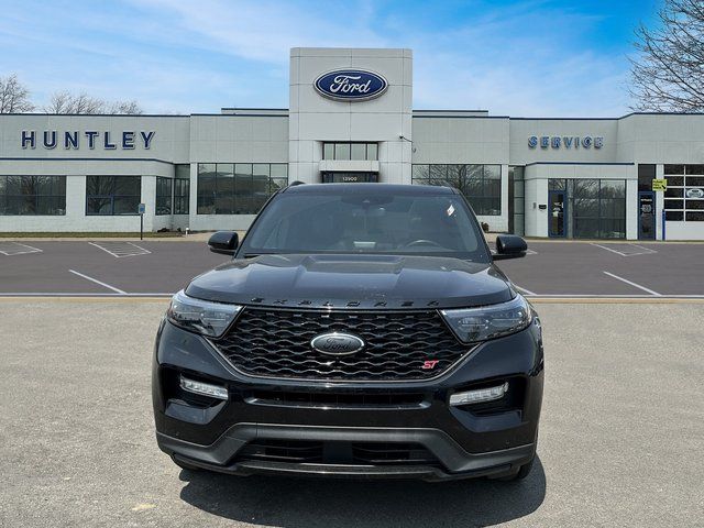 2022 Ford Explorer ST photo 2