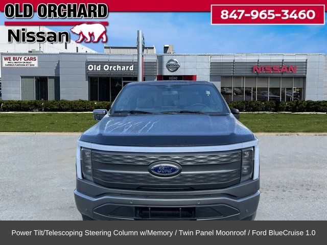 2023 Ford F-150 Lightning Lariat photo 2