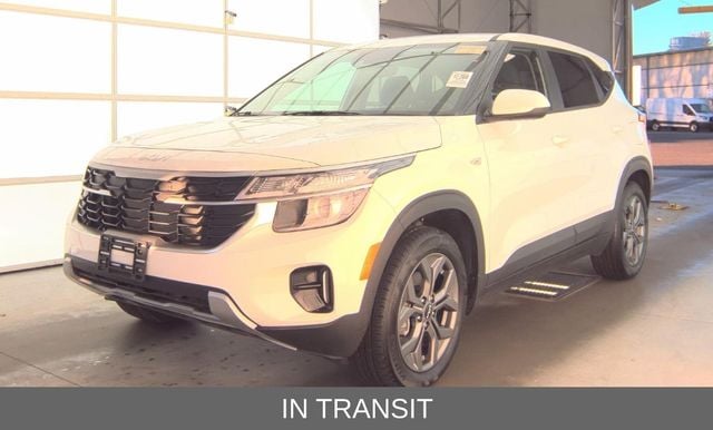 2024 Kia Seltos LX's photo