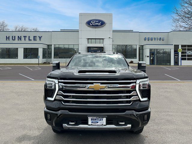 2024 Chevrolet Silverado 3500HD High Country photo 2