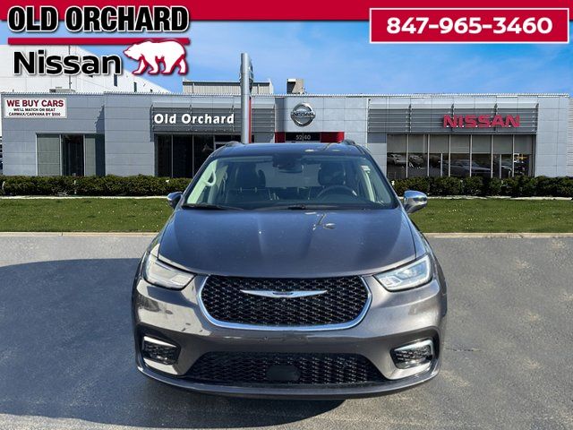2022 Chrysler Pacifica Limited photo 2