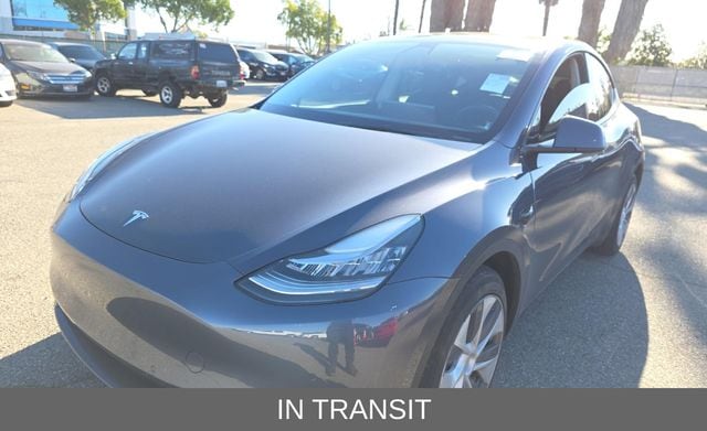 2022 Tesla Model Y Long Range's photo