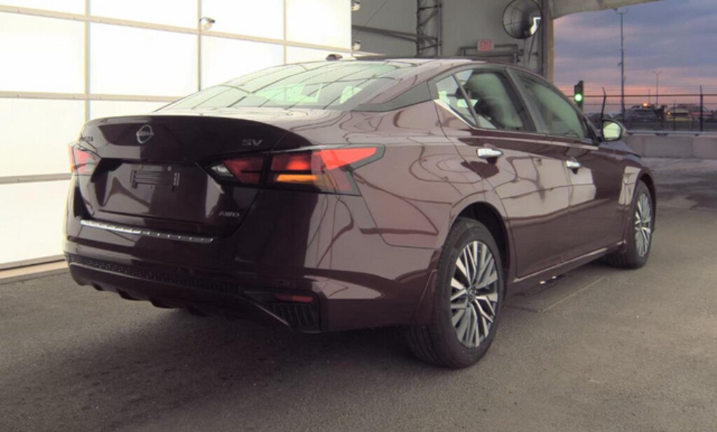 Used 2023 Nissan Altima 2.5 SV Sedan